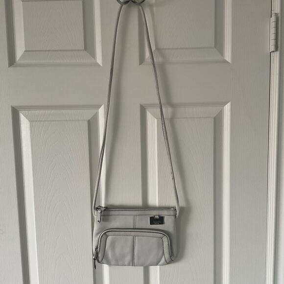 Tignanello Genuine Pebbled Leather Multi-Pocket Crossbody Purse Bag Bone - Picture 2 of 5